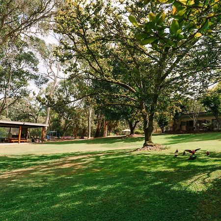 Alpine Riverside Cottages Porepunkah Exterior photo