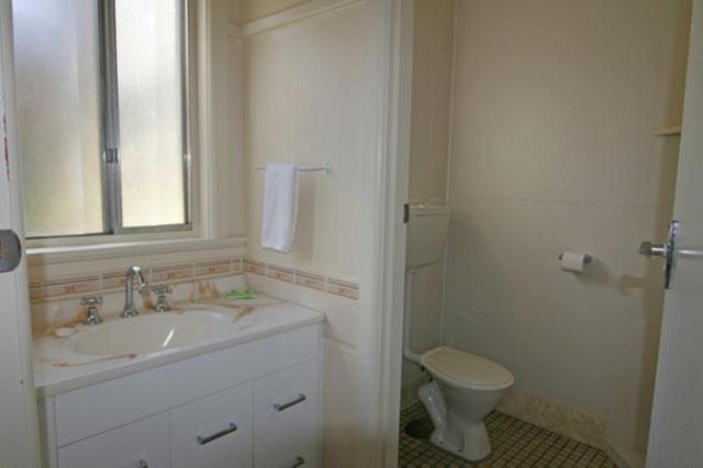 Alpine Riverside Cottages Porepunkah Room photo